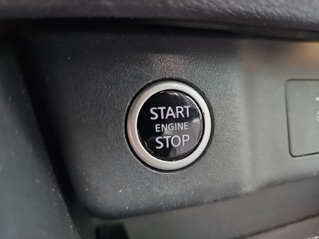 Used 2021 Nissan Rogue SV FWD image 28