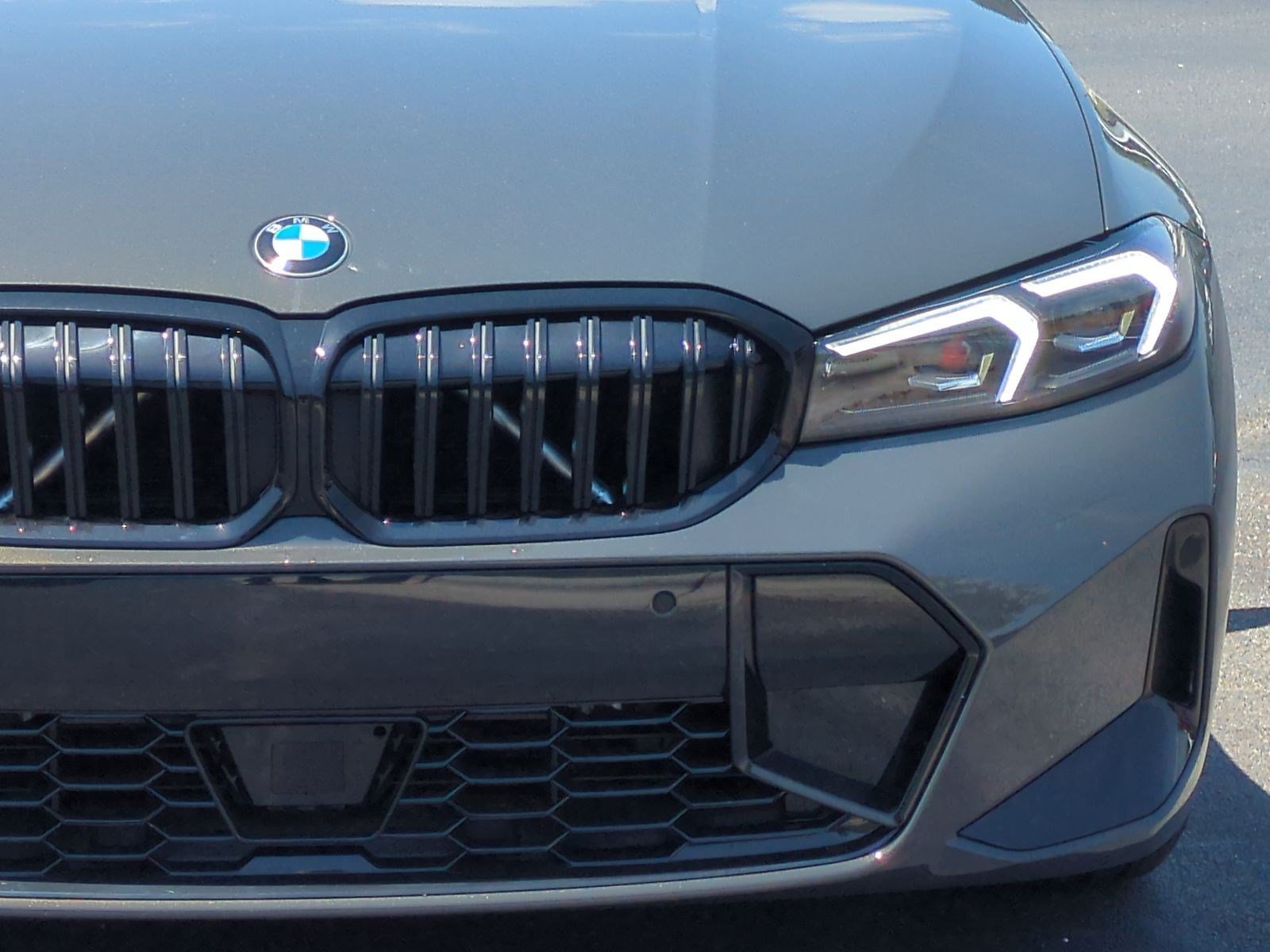 Used 2026 BMW 330i xDrive Sedan w/ M Sport Package AWD/4WD image 6