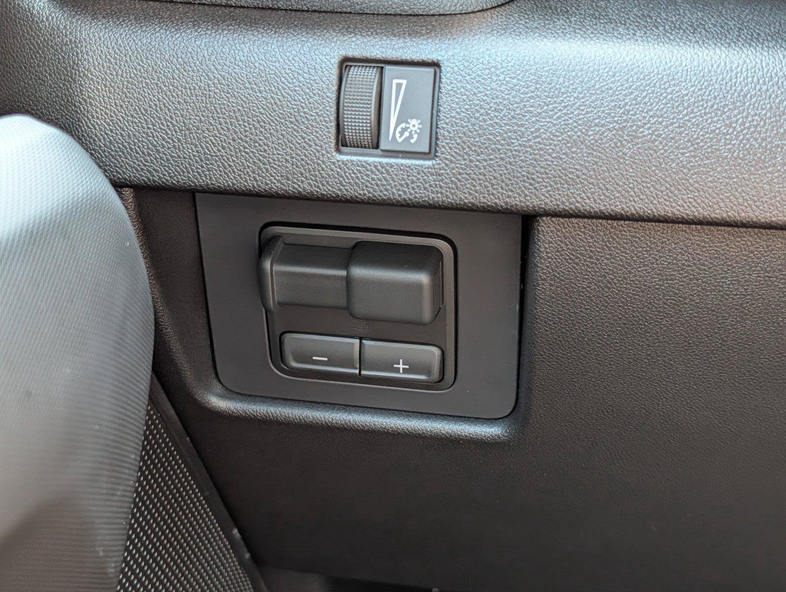 New 2026 GMC Canyon Elevation w/ Convenience Package RWD image 28