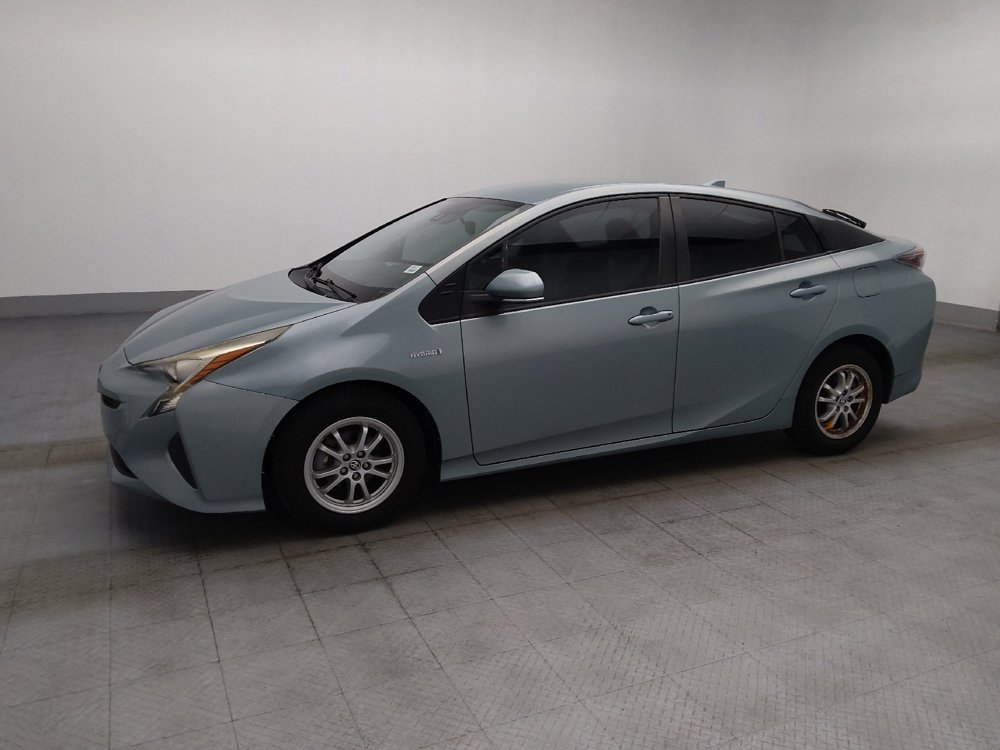 Used 2017 Toyota Prius Three FWD image 2