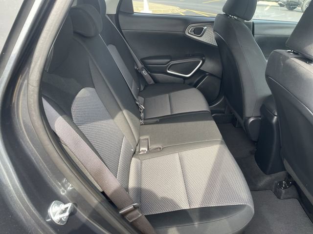 Used 2025 Kia Soul LX w/ LX Technology Package FWD image 36