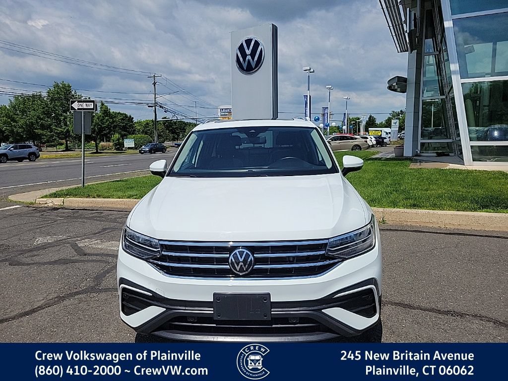 Certified 2022 Volkswagen Tiguan SE AWD/4WD image 2