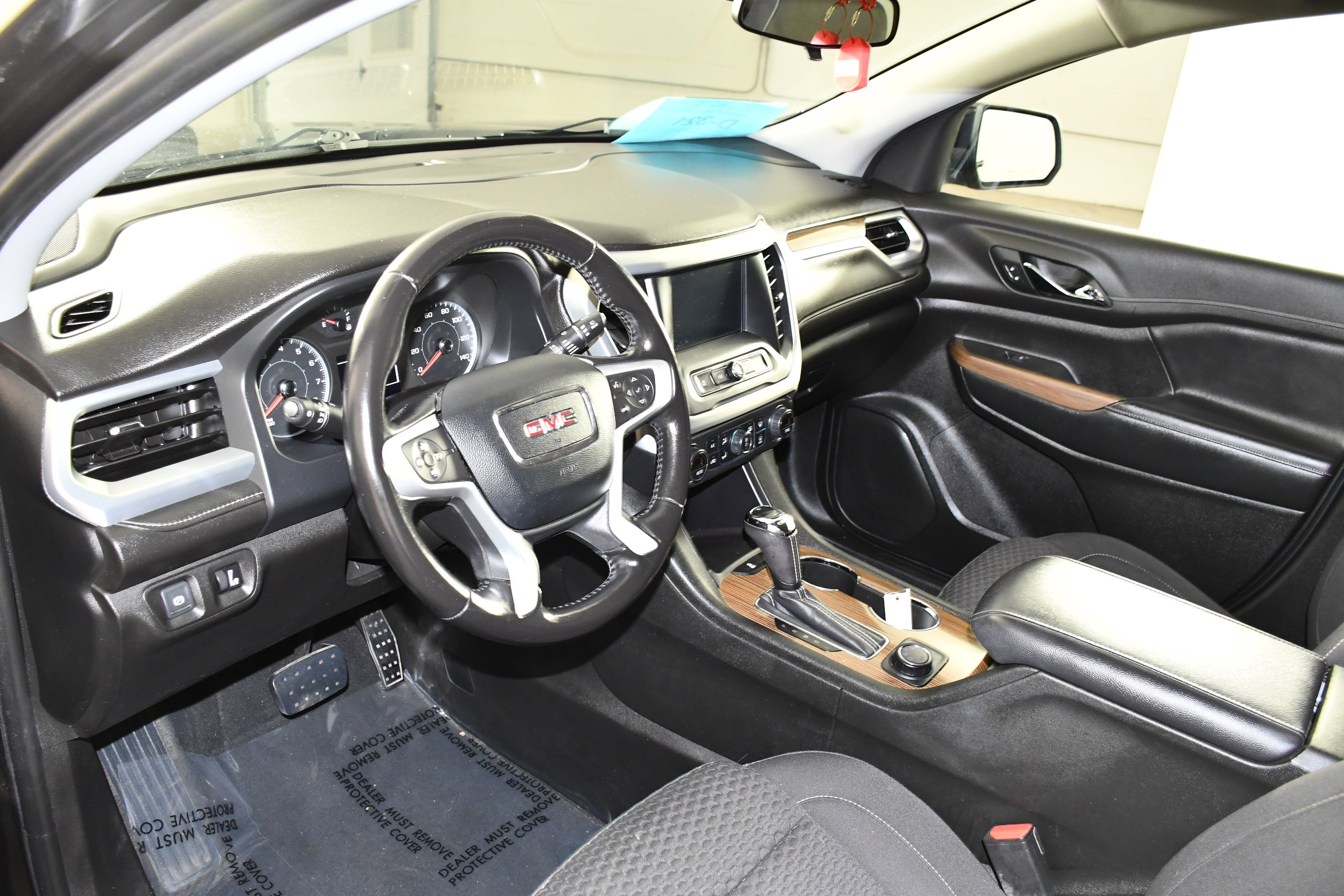 Used 2019 GMC Acadia SLE AWD/4WD image 2