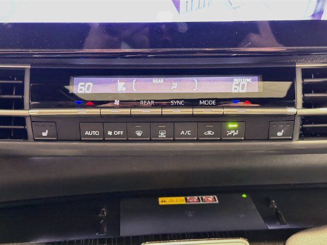 Certified 2025 Toyota Sienna XSE AWD/4WD image 13
