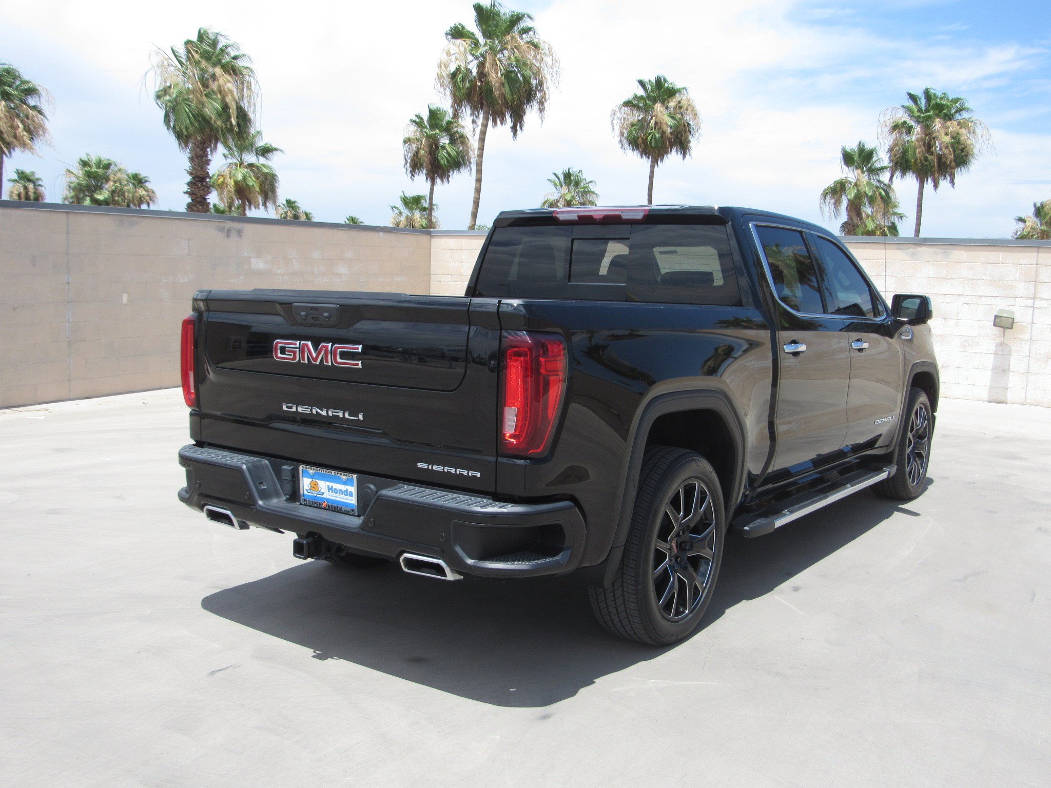 Used 2023 GMC Sierra 1500 Denali AWD/4WD image 5