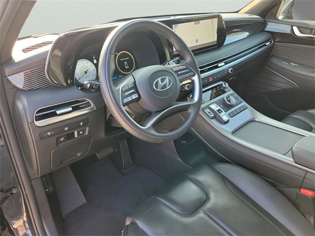 Used 2024 Hyundai Palisade Calligraphy image 9
