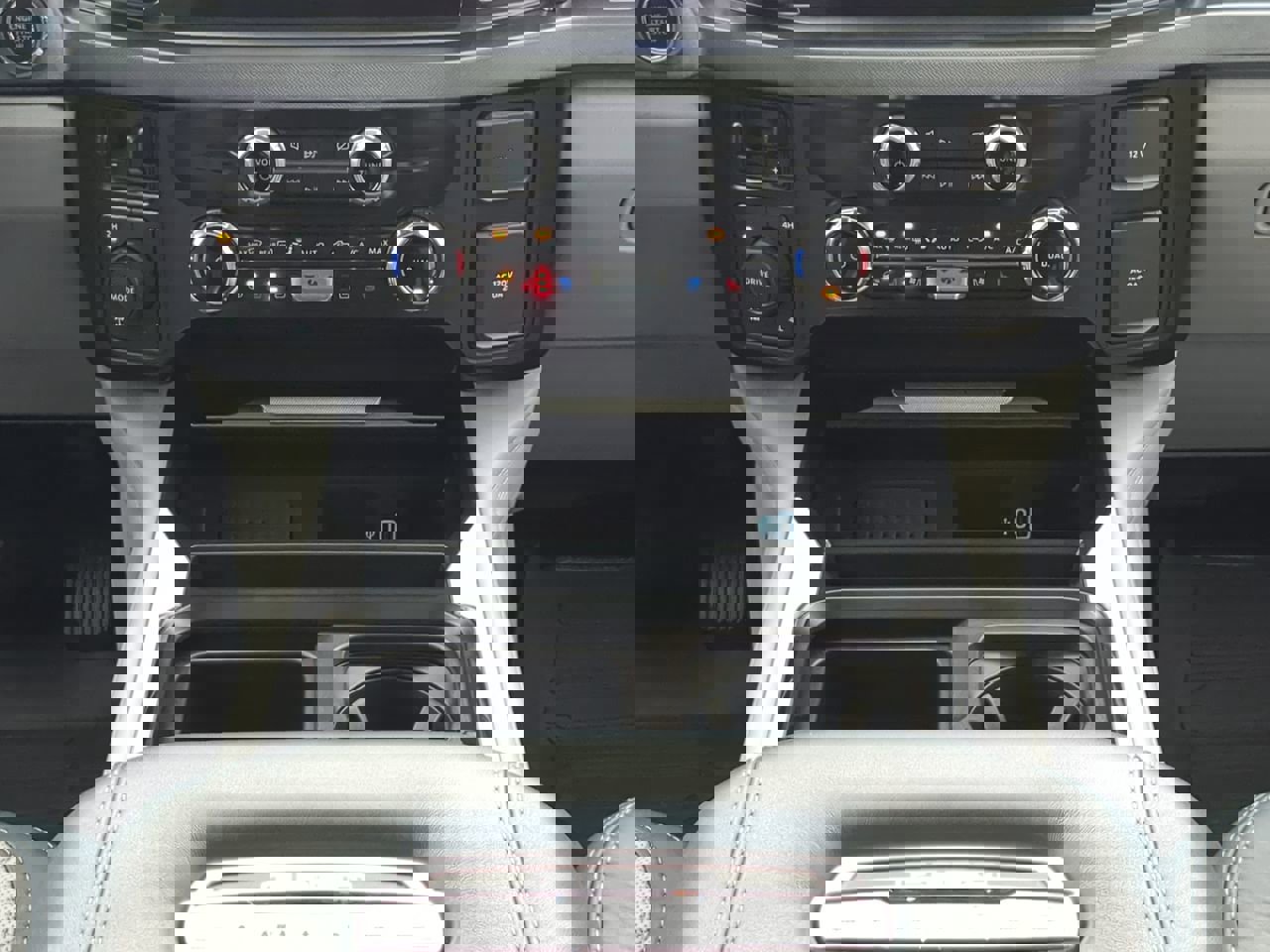 Used 2024 Ford F250 Limited w/ FX4 Off-Road Package image 17