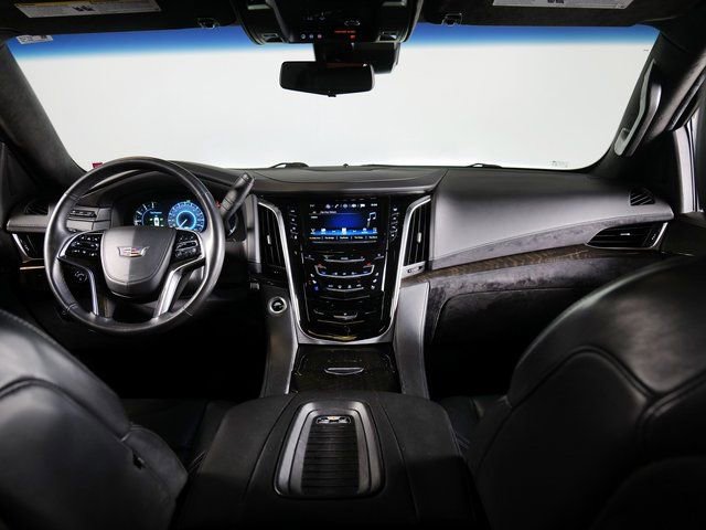 Used 2019 Cadillac Escalade ESV Platinum AWD/4WD image 4