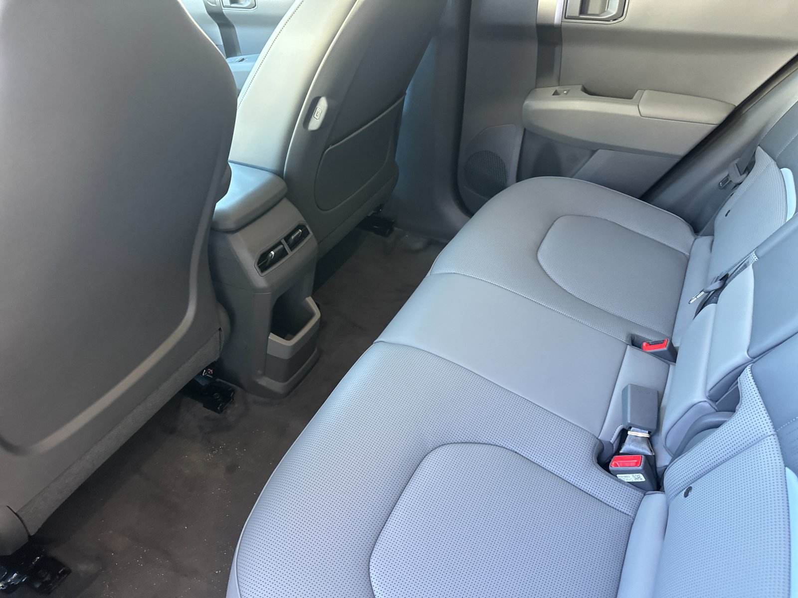 New 2027 Kia EV3 Wind FWD image 12