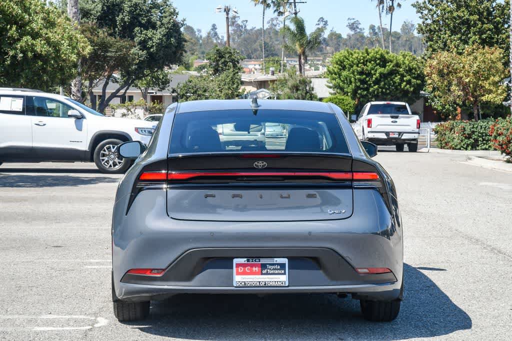 Used 2023 Toyota Prius LE FWD image 8