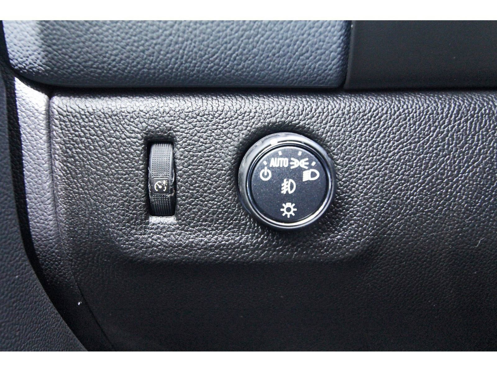 Used 2018 Chevrolet Colorado Z71 w/ Centennial Edition image 20