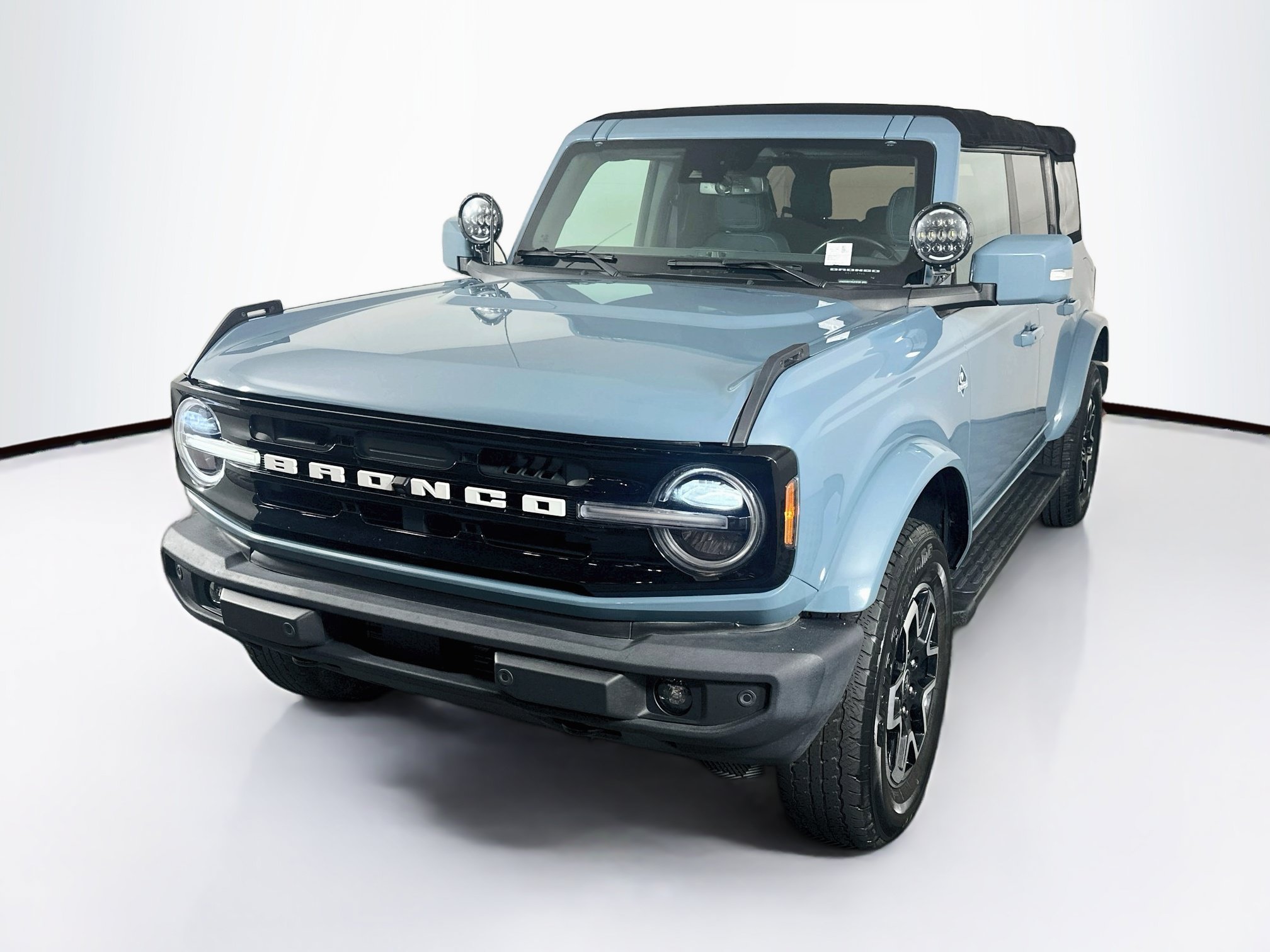 Used 2022 Ford Bronco Outer Banks AWD/4WD image 3