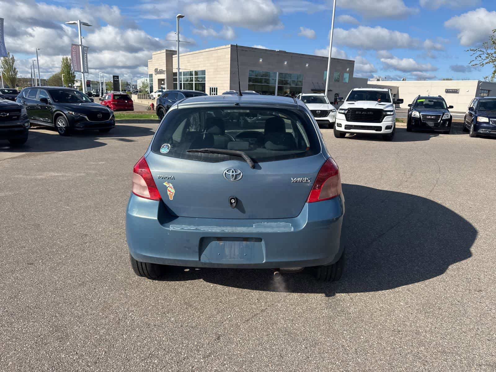 Used 2008 Toyota Yaris 2-Door Hatchback FWD image 6