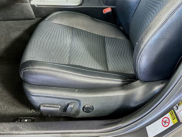 Used 2012 Toyota Camry SE FWD image 25