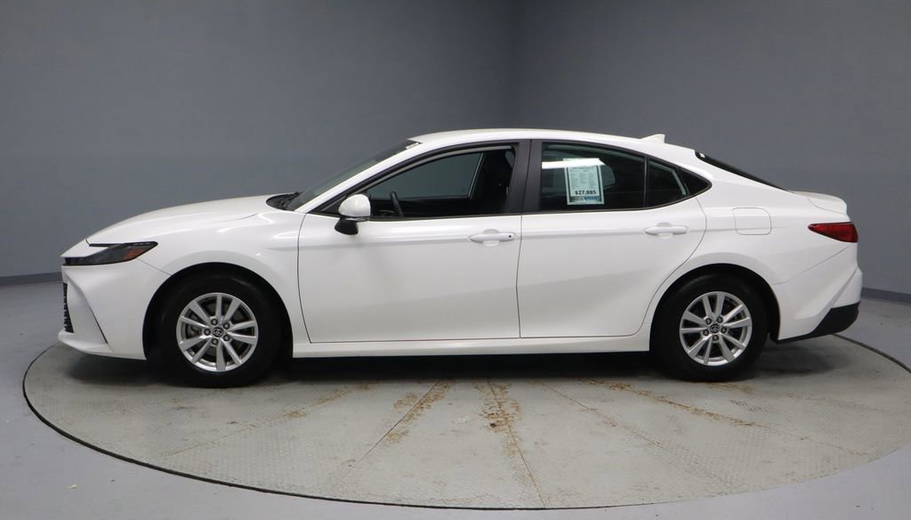 Used 2025 Toyota Camry LE FWD image 8