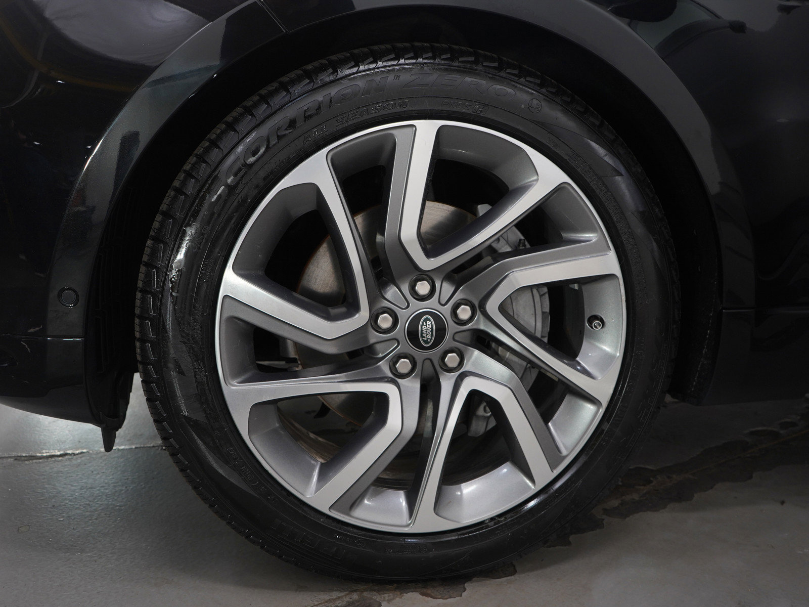 Used 2022 Land Rover Range Rover Sport HSE Silver Edition image 34