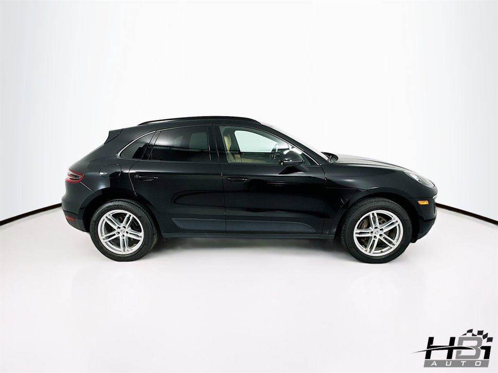 Used 2018 Porsche Macan AWD/4WD image 5