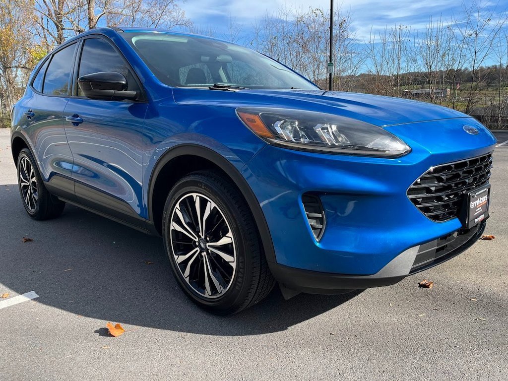 Used 2021 Ford Escape SE w/ SE Sport Appearance Package image 34