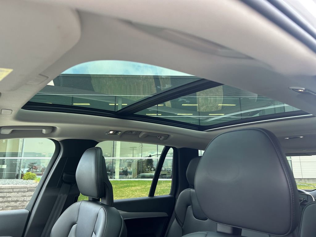Used 2021 Volvo XC90 T5 Momentum w/ Climate Package image 26