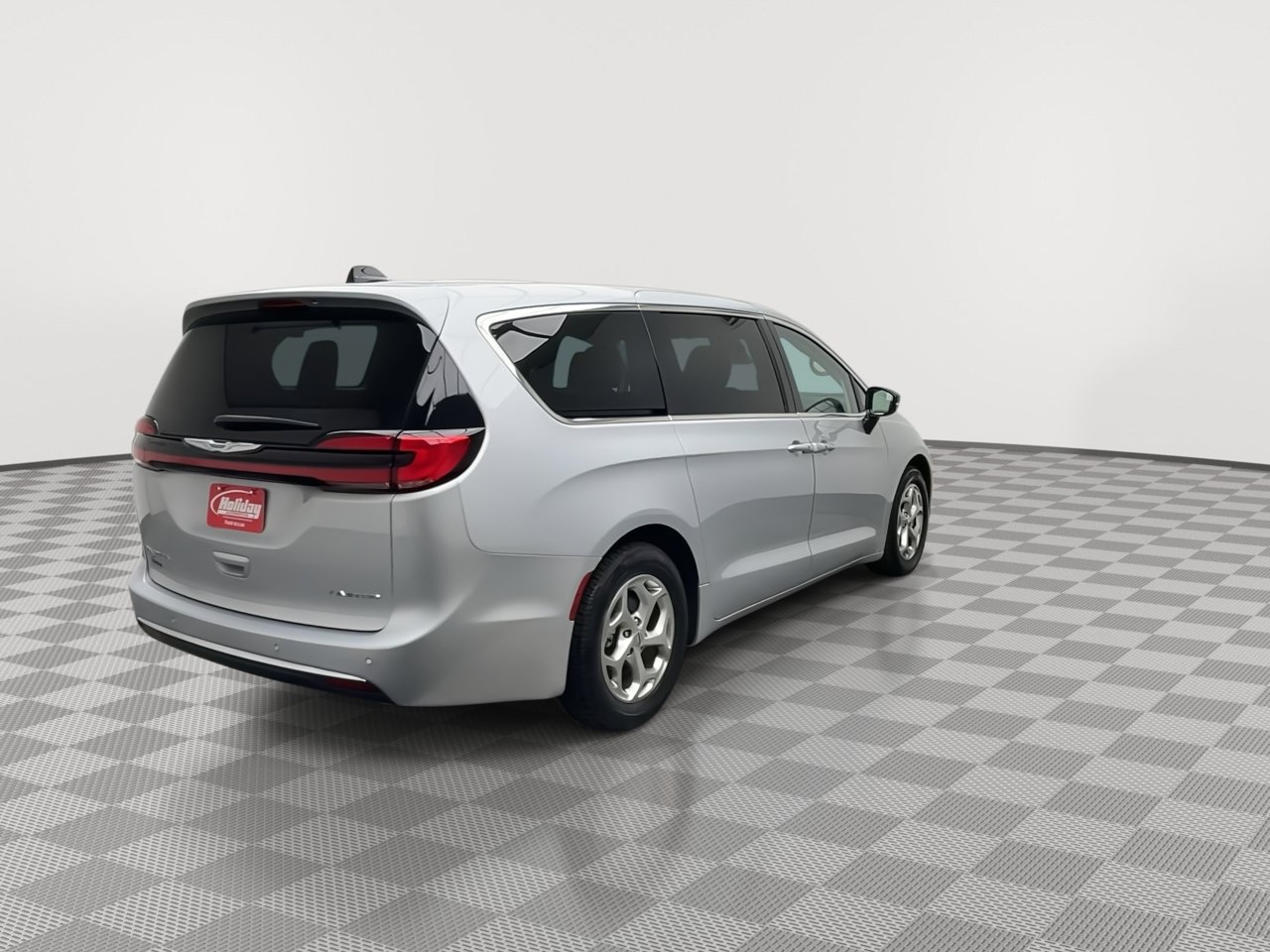 Used 2024 Chrysler Pacifica Limited FWD image 43
