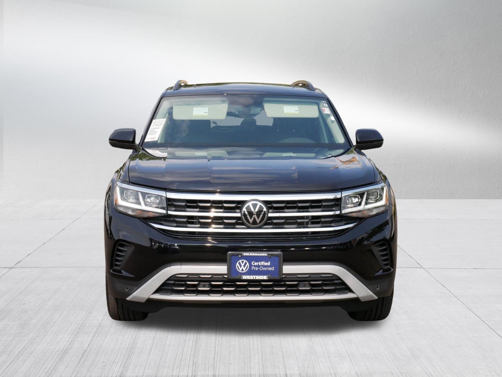 Certified 2023 Volkswagen Atlas SE w/ Panoramic Sunroof Package AWD/4WD image 2