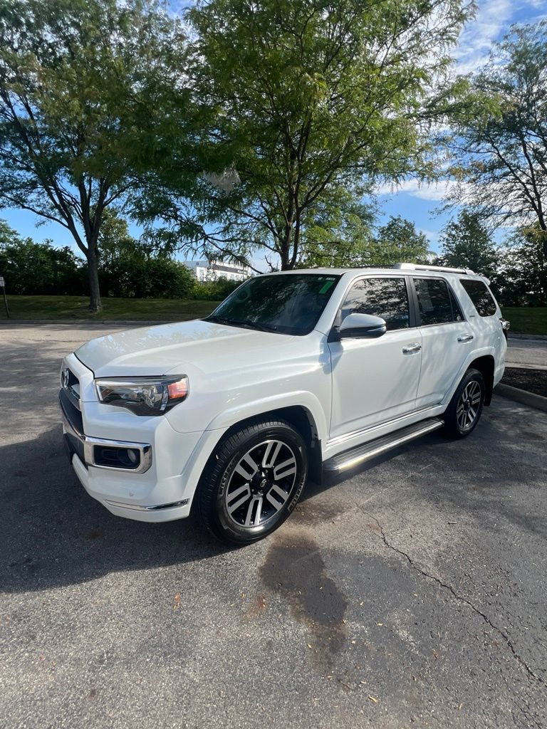 Used 2018 Toyota 4Runner Limited AWD/4WD image 2