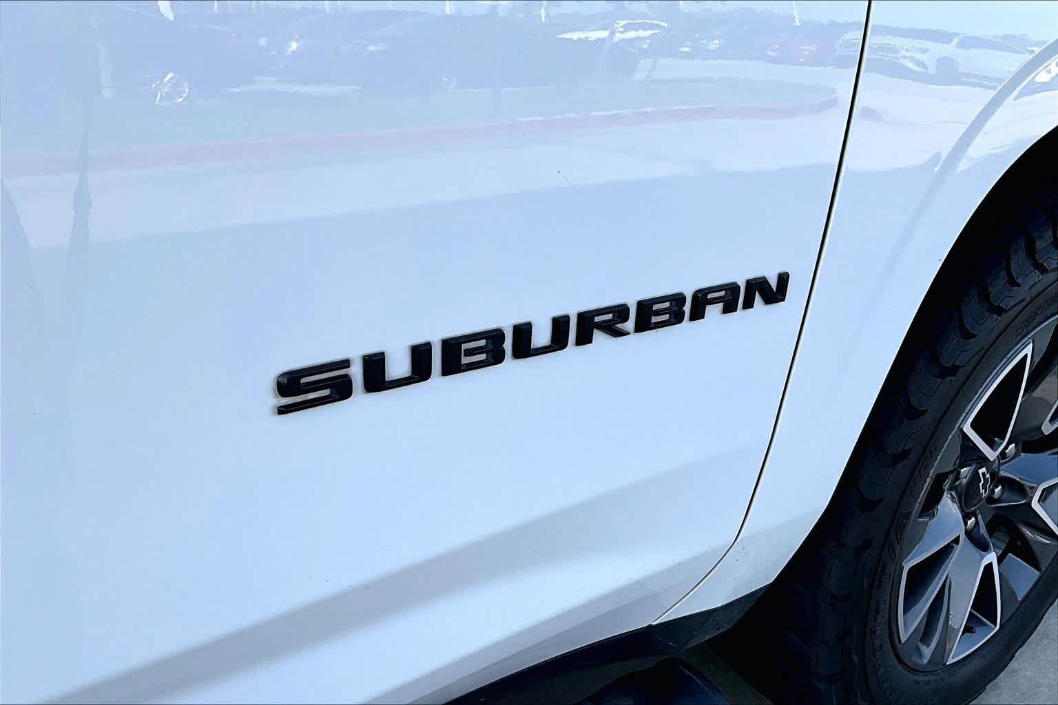 Used 2023 Chevrolet Suburban Z71 w/ Off-Road Capability Package AWD/4WD image 28