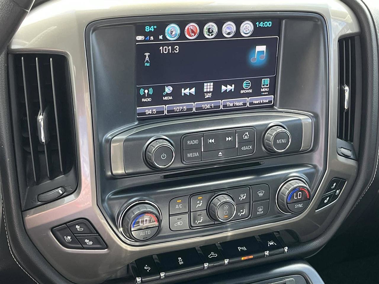 Used 2018 Chevrolet Silverado 1500 High Country image 25