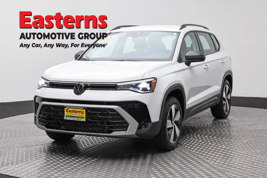 Used 2025 Volkswagen Taos S AWD/4WD image 1
