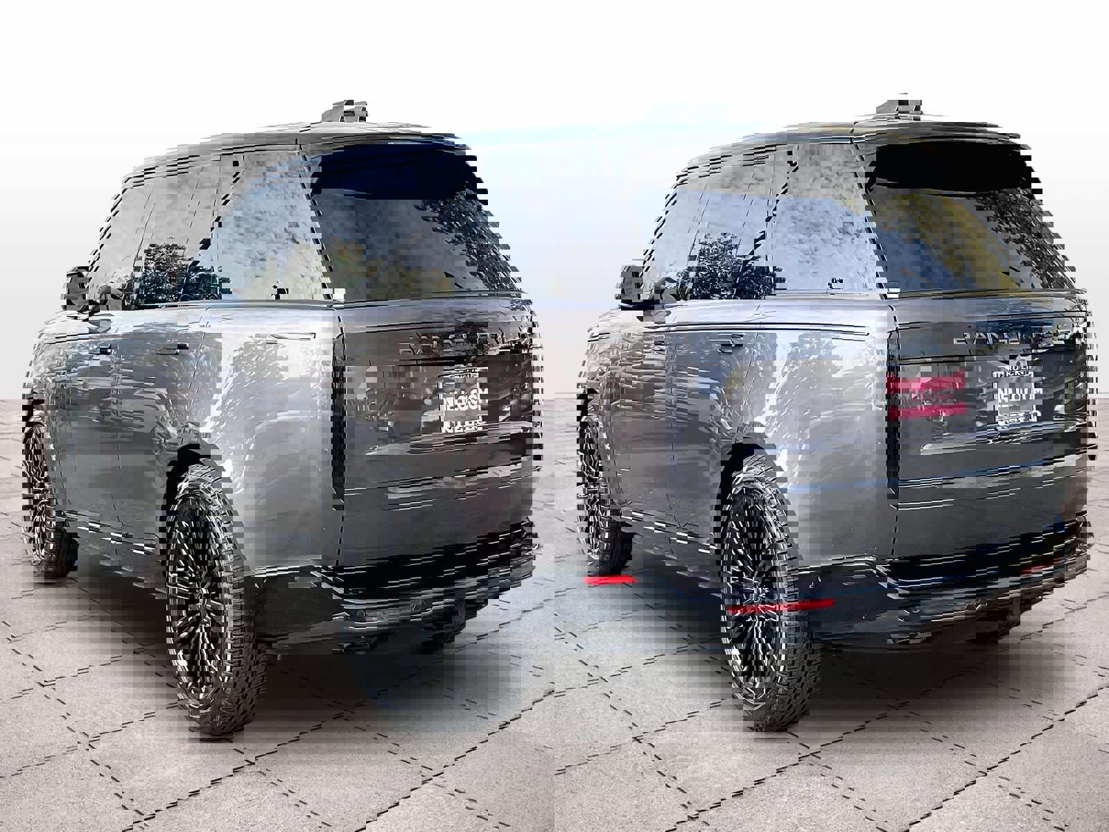 Used 2024 Land Rover Range Rover SE image 14