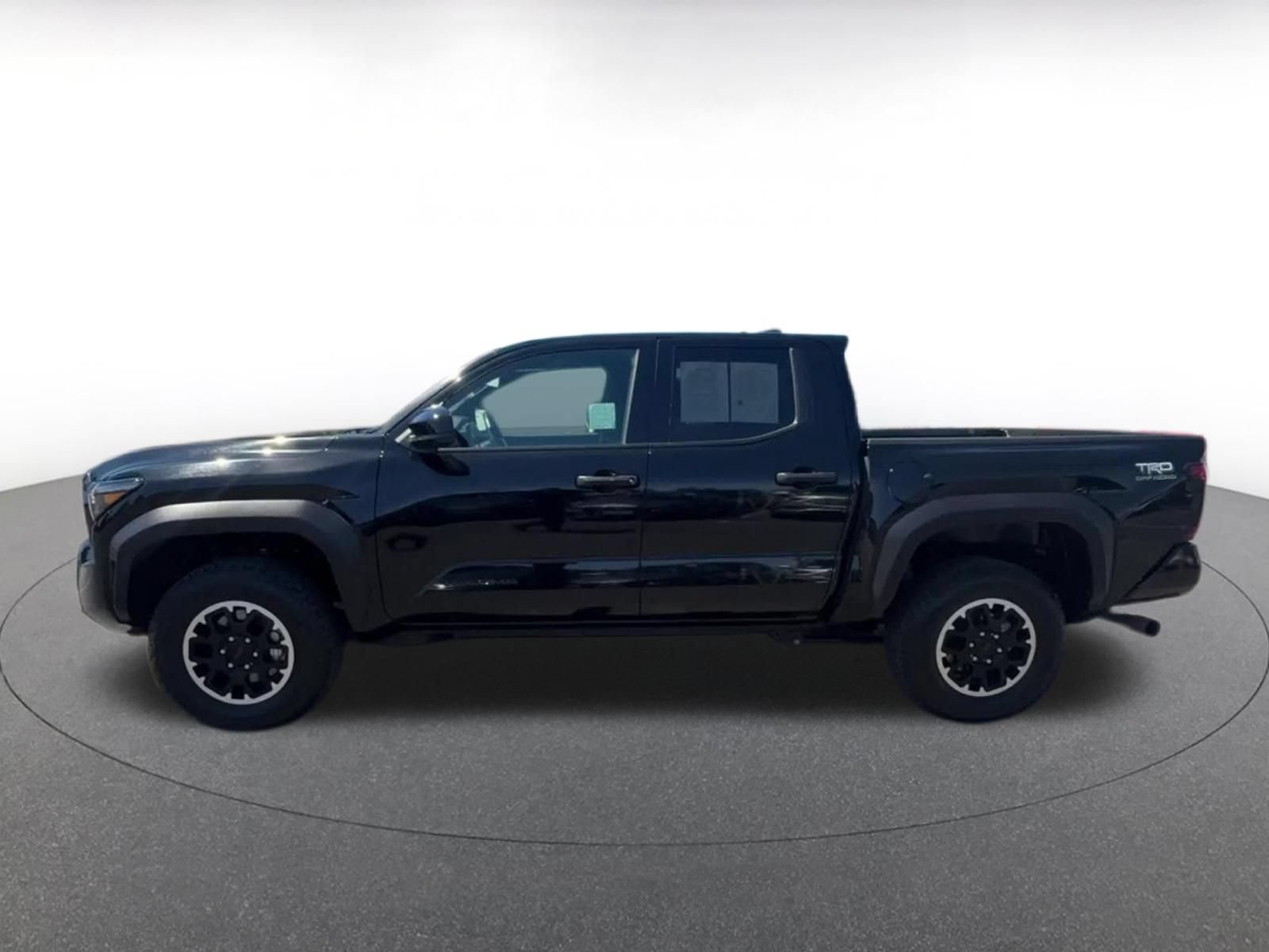 Used 2025 Toyota Tacoma TRD Off-Road AWD/4WD image 8