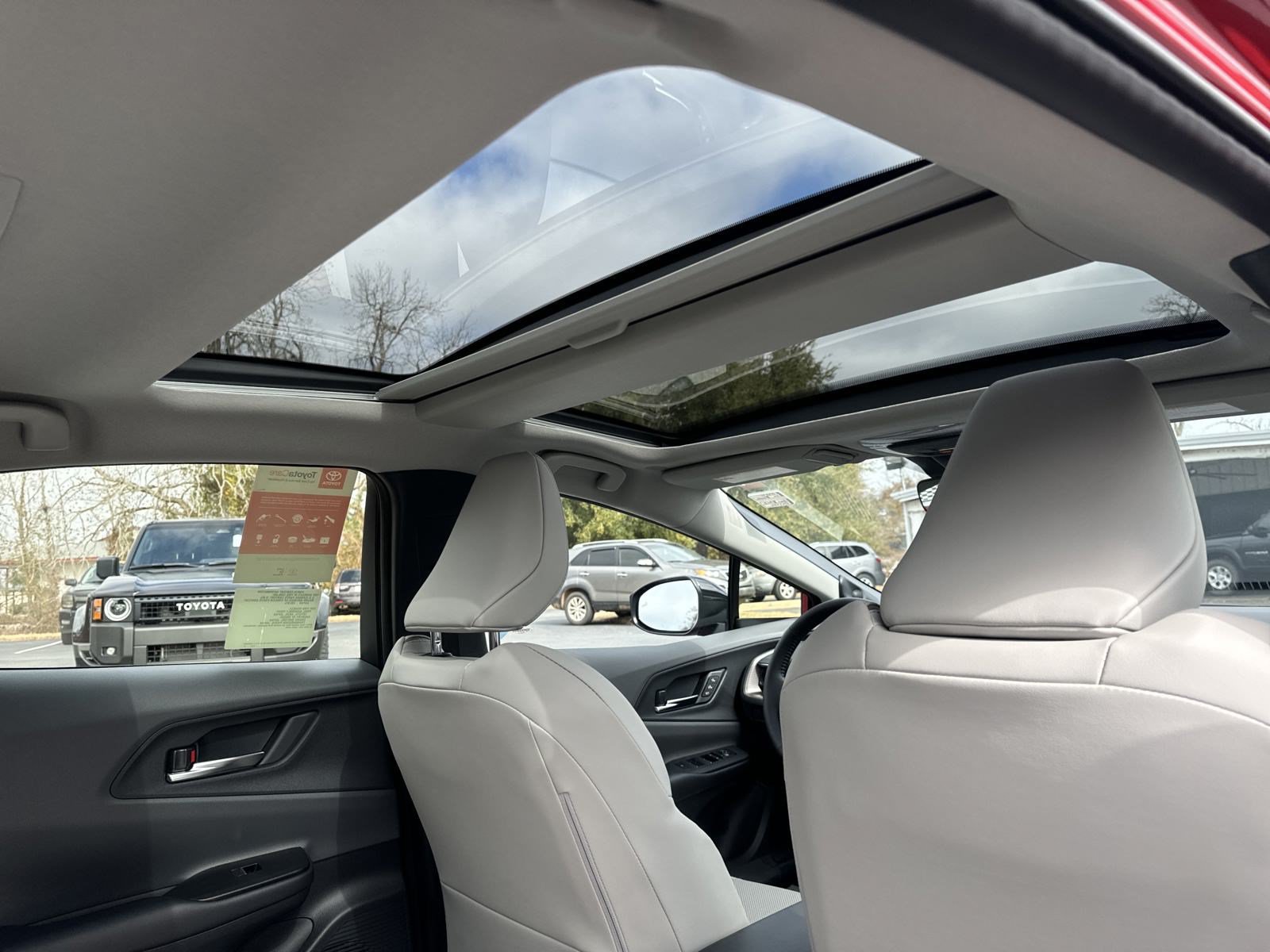 New 2024 Toyota Prius Limited FWD image 32