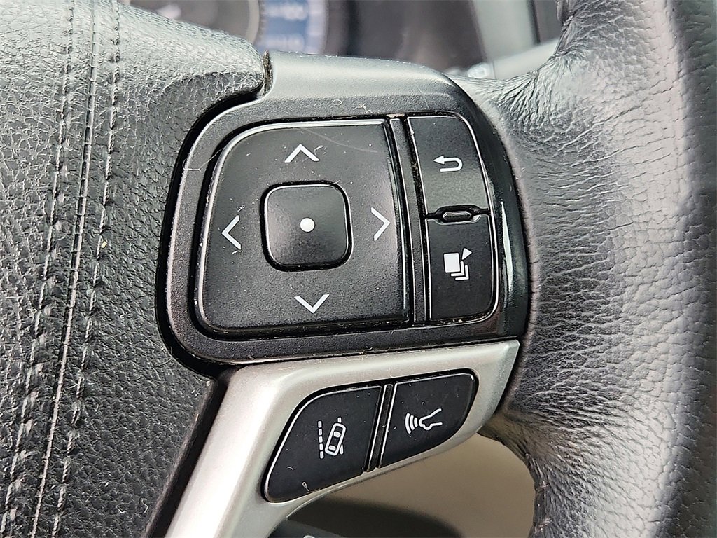 Used 2020 Toyota Sienna XLE image 23