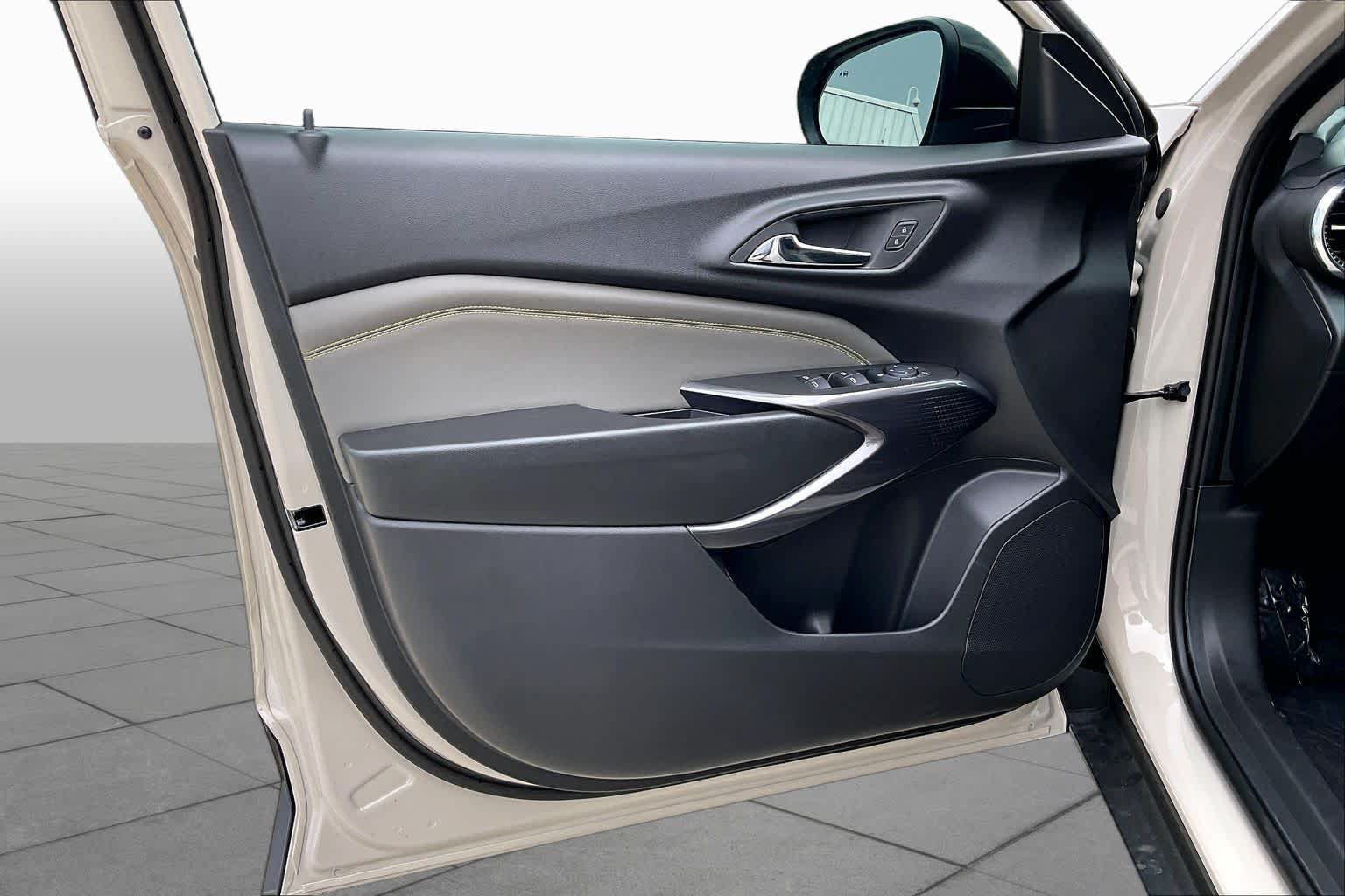 New 2026 Chevrolet Trax ACTIV w/ Driver Confidence Package FWD image 11