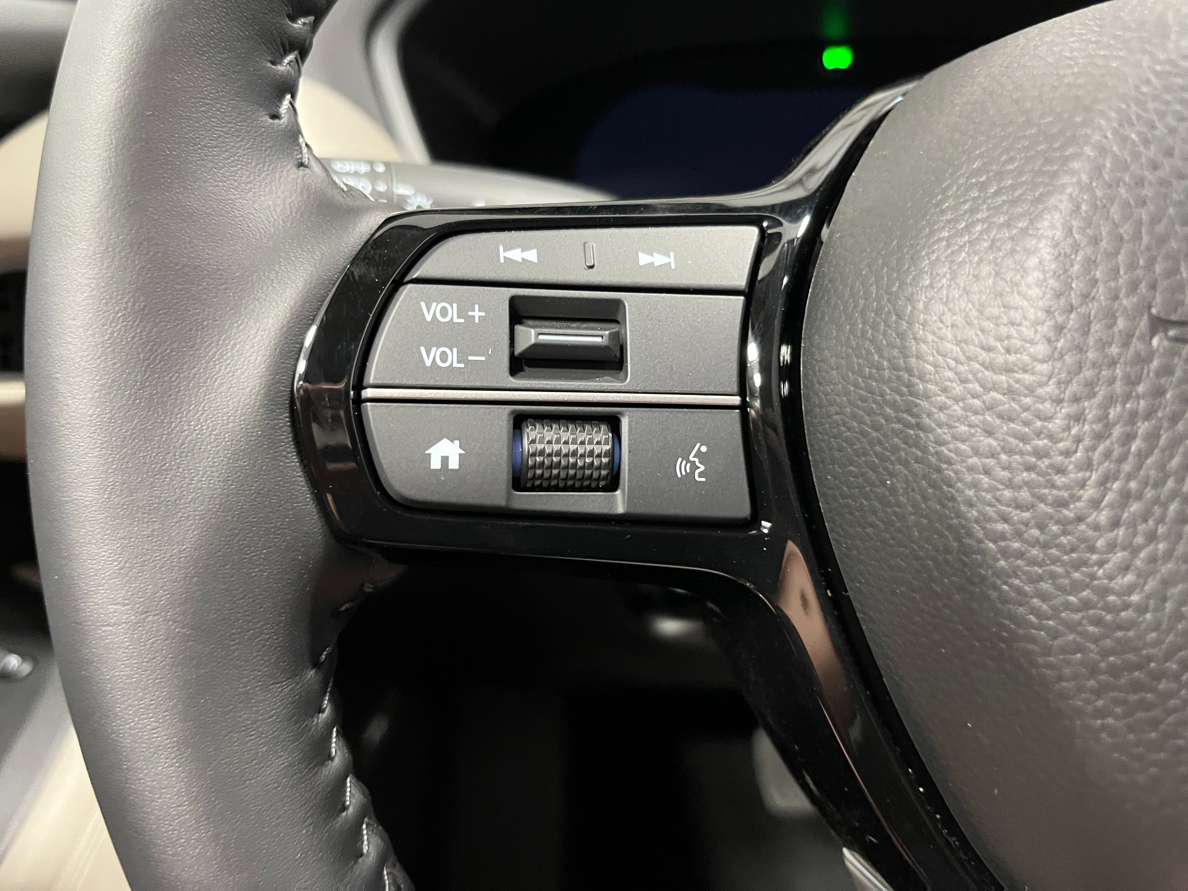 New 2027 Honda HR-V EX-L image 14