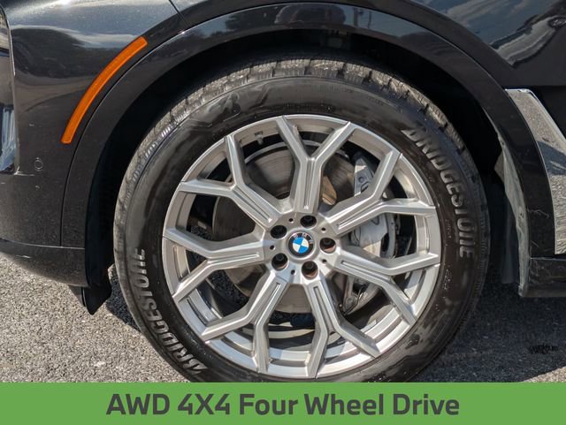 Used 2024 BMW X7 xDrive40i w/ Premium Package image 13
