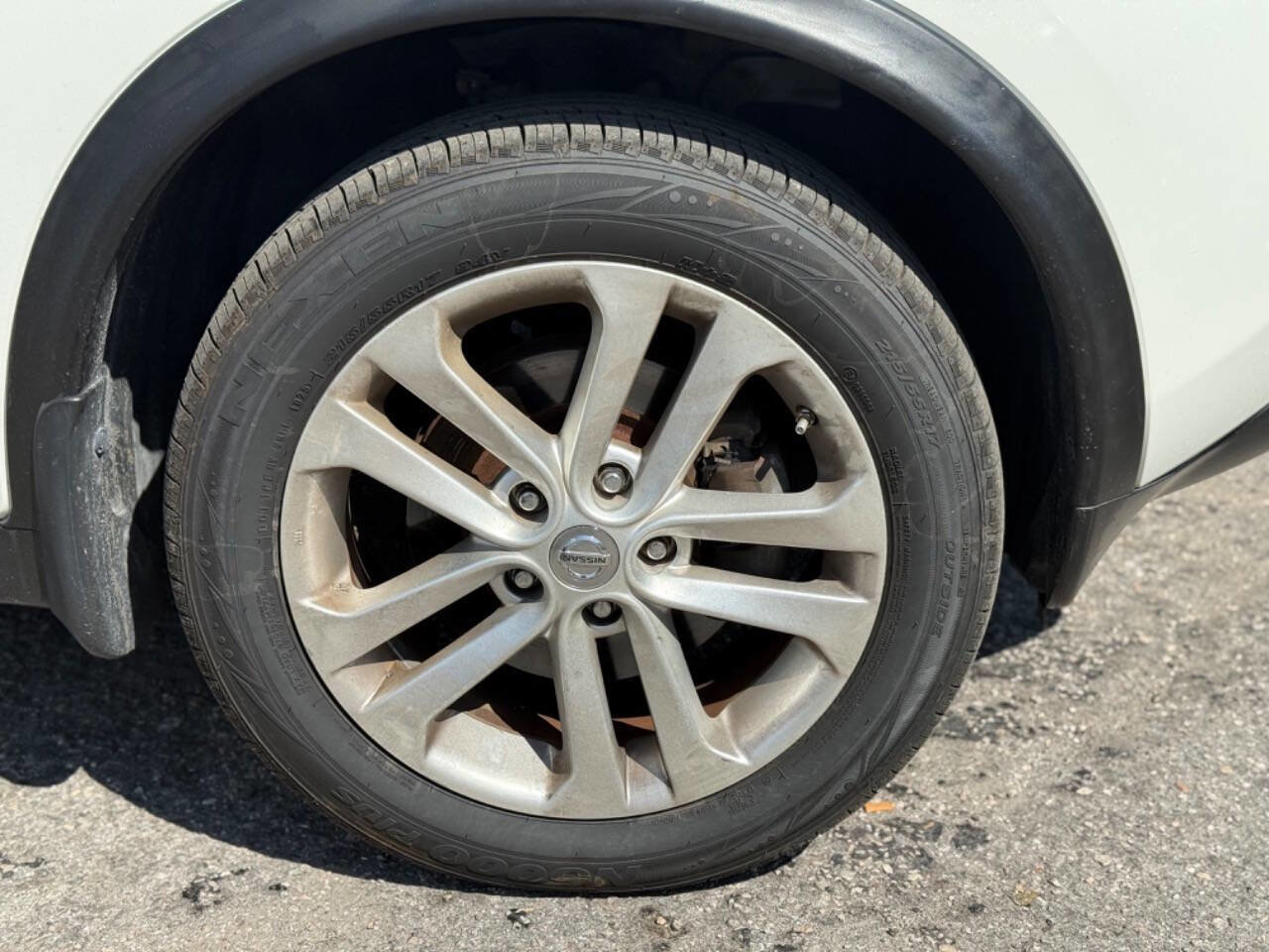 Used 2014 Nissan Juke S FWD image 24