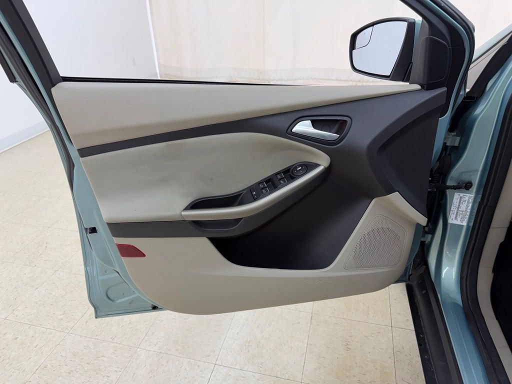 Used 2012 Ford Focus SEL image 17