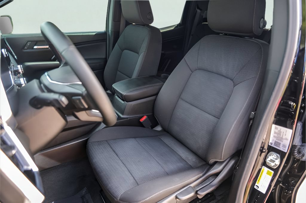Used 2025 GMC Canyon Elevation w/ Convenience Package RWD image 9