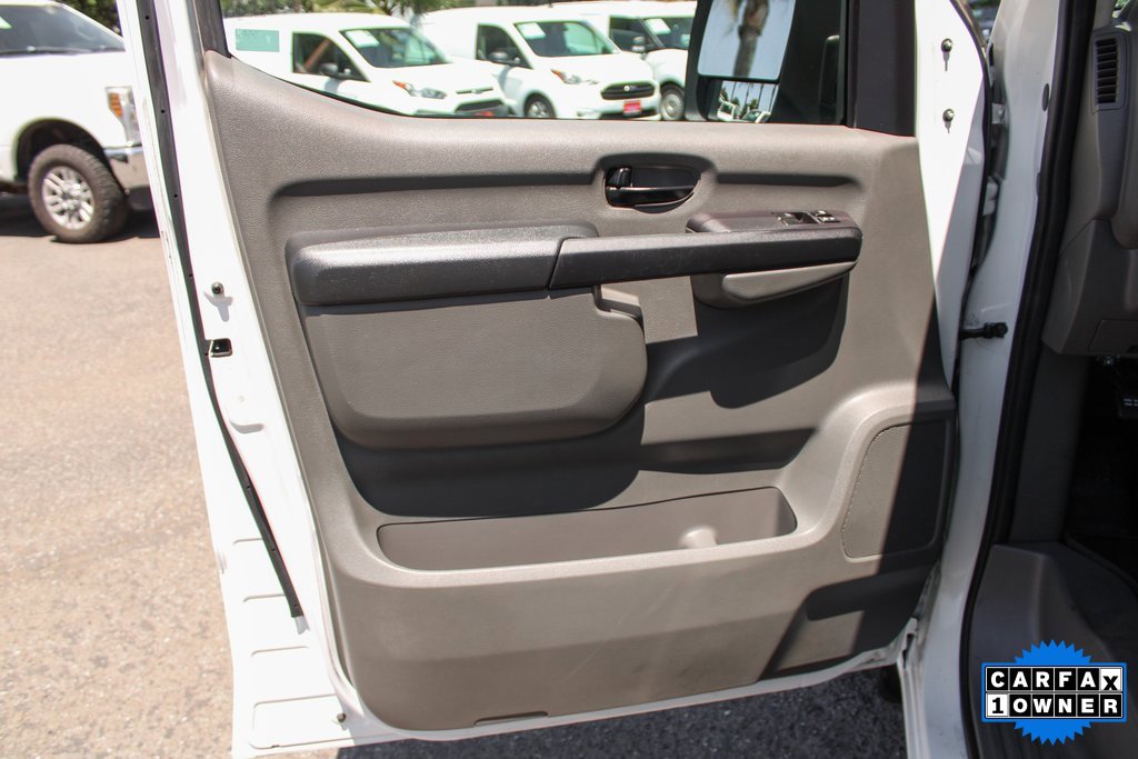 Used 2018 Nissan NV 2500 S image 12