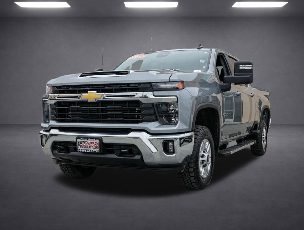 Used 2025 Chevrolet Silverado 2500 LT w/ Convenience Package image 8