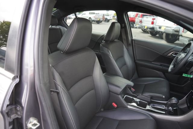 Used 2016 Honda Accord Sport image 19