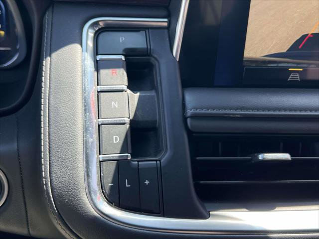 Used 2024 Chevrolet Suburban LT AWD/4WD image 32