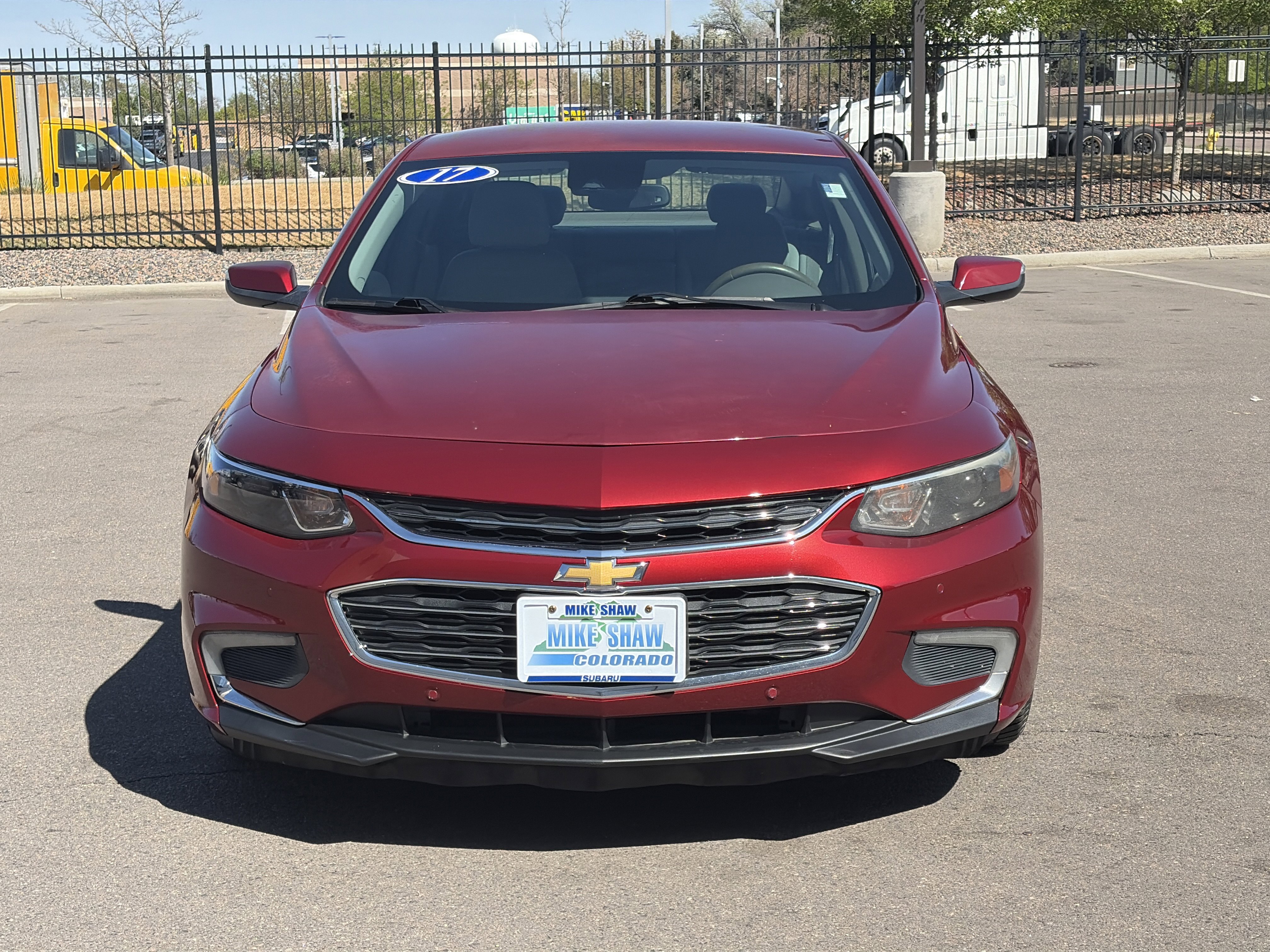 Used 2017 Chevrolet Malibu LT w/ Driver Confidence Package FWD image 2