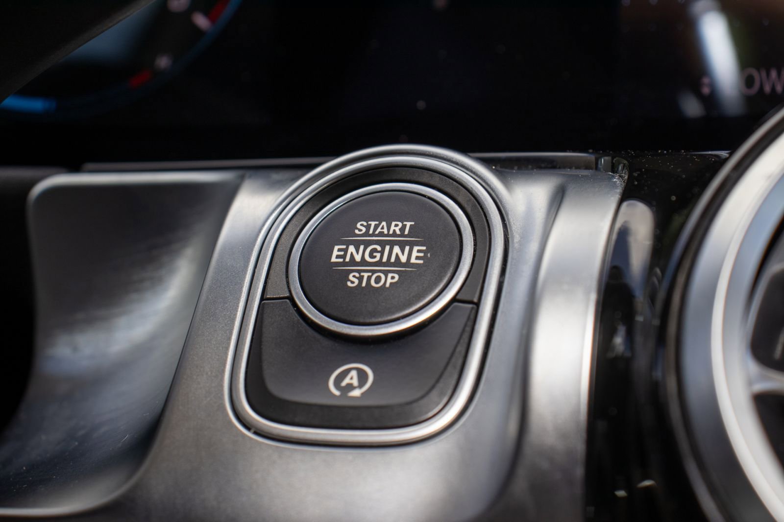 Used 2020 Mercedes-Benz GLB 250 image 32