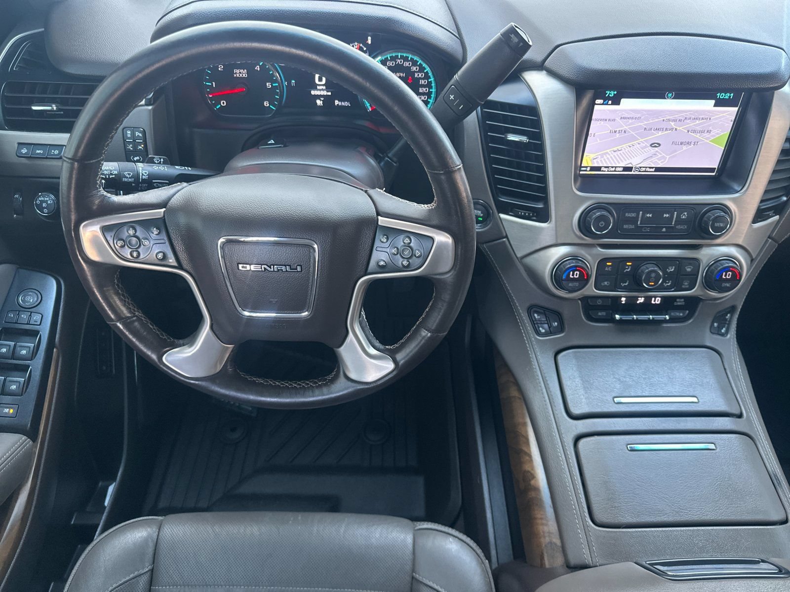 Used 2020 GMC Yukon Denali w/ Denali Ultimate Package AWD/4WD image 16