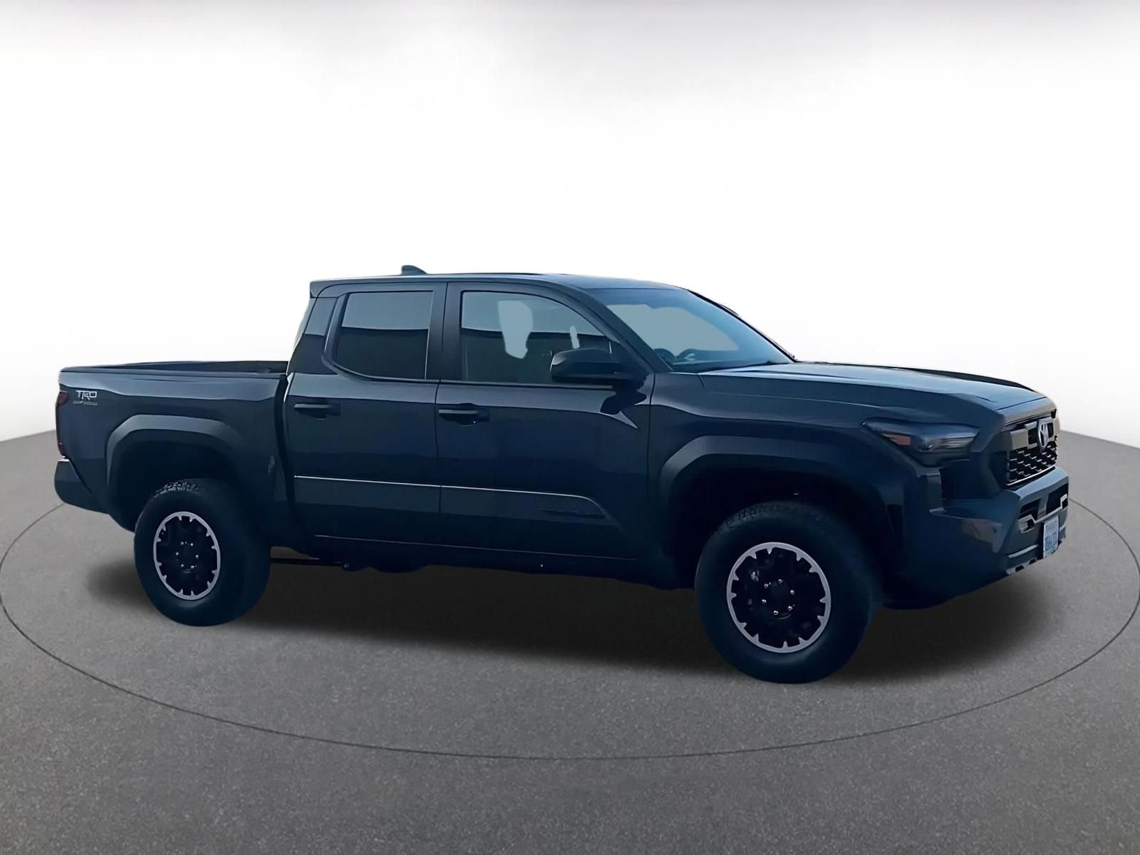 Used 2025 Toyota Tacoma TRD Off-Road image 15