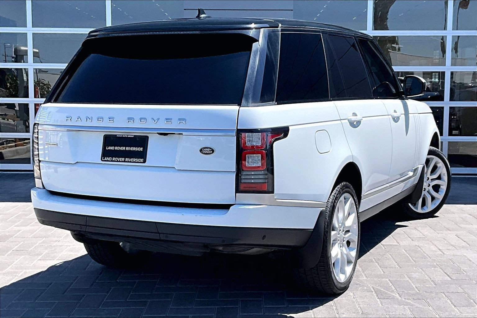 Used 2016 Land Rover Range Rover Supercharged AWD/4WD image 13