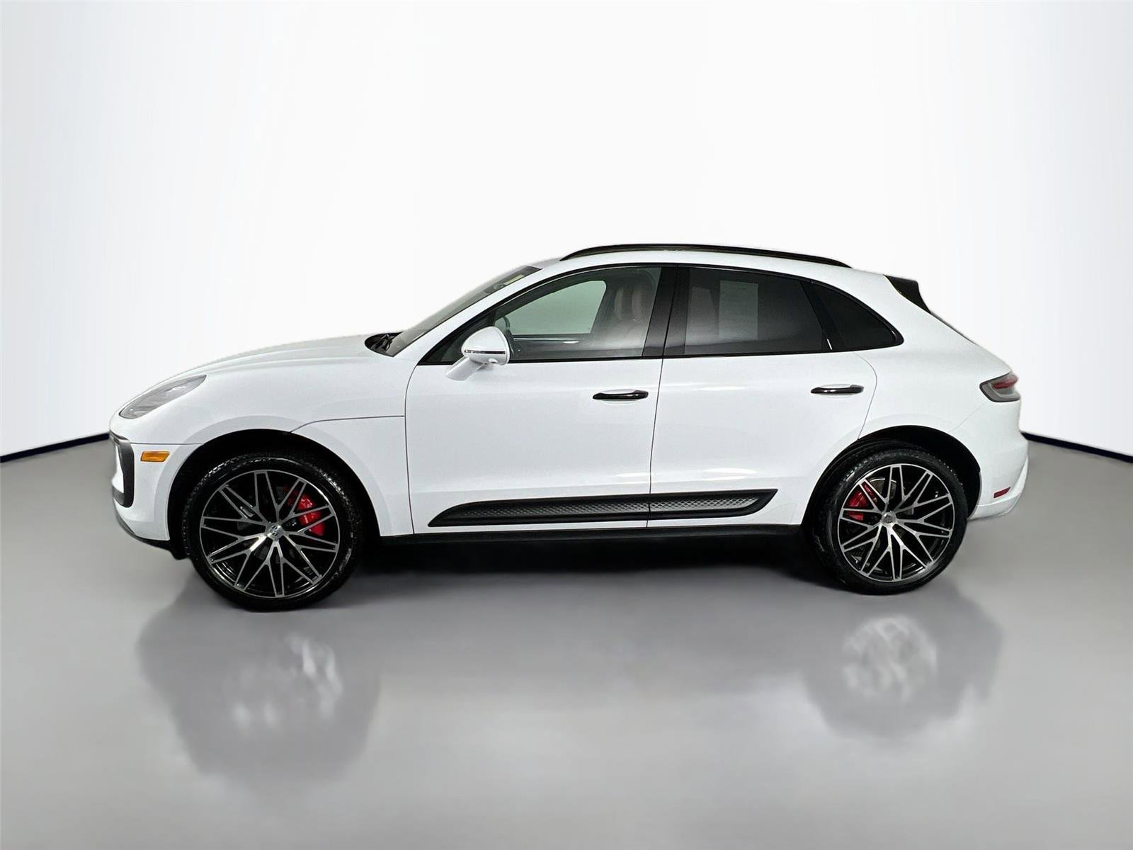 Used 2023 Porsche Macan S image 3