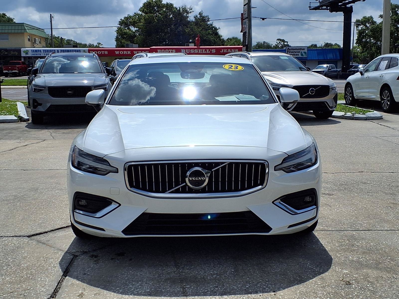 Certified 2023 Volvo S60 B5 Ultimate w/ Protection Package Premier FWD image 2
